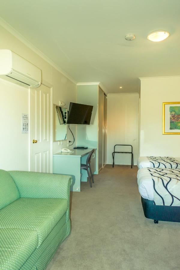 Deniliquin Country Club Motor Inn Exterior foto