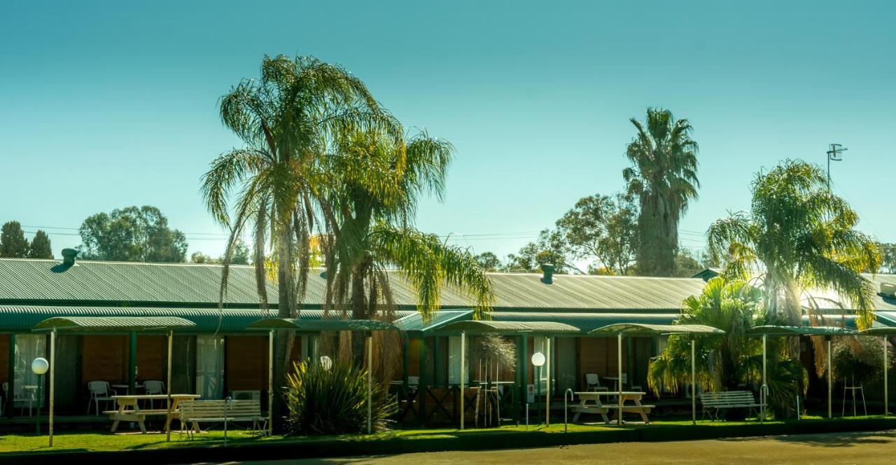 Deniliquin Country Club Motor Inn Exterior foto